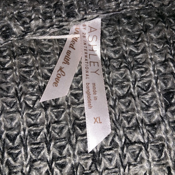 Cardigan - Picture 1 of 2